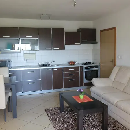 Evelin Apartment Tar-Vabriga